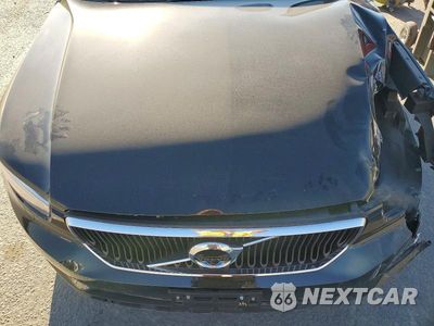 Zdjęcie 12 z 13 samochodu: 2022 VOLVO XC40 T5 MOMENTUM VIN:YV4162UK4L2280067 - miniatura