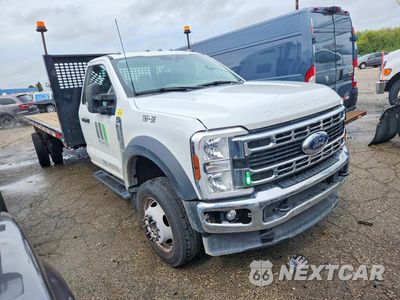 Czwarte zdjęcie samochodu z boku: 2024 FORD F550 SUPER DUTY VIN:1FDUF5GN2RDA28639 - miniatura