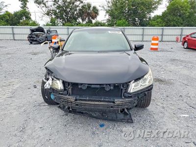 Piąte zdjęcie samochodu w środku: 2017 HONDA ACCORD LX VIN:1HGCR2F35HA185802 - miniatura