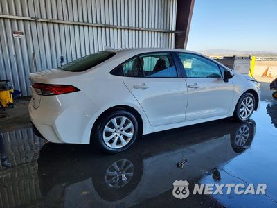 Trzecie zdjęcie samochodu z tyłu: 2025 TOYOTA COROLLA LE VIN:5YFB4MDE2SP272746 - miniatura