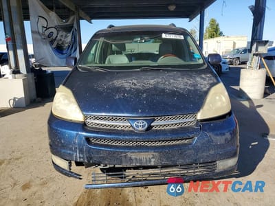 Piąte zdjęcie samochodu w środku: 2004 TOYOTA SIENNA XLE LIMITED 7 PASSENGER VIN:5TDZA22C54S026698 - miniatura
