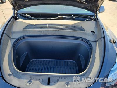 Zdjęcie 11 z 12 samochodu: 2024 TESLA MODEL Y VIN:7SAYGDEE0RF032300 - miniatura