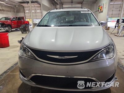 Piąte zdjęcie samochodu w środku: 2017 CHRYSLER PACIFICA TOURING L VIN:2C4RC1BG1HR539131 - miniatura