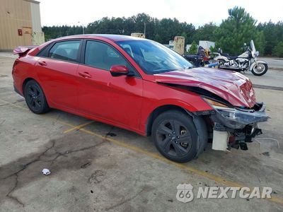 Czwarte zdjęcie samochodu z boku: 2021 HYUNDAI ELANTRA SEL VIN:5NPLM4AG2MH029626 - miniatura