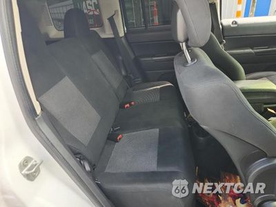 Zdjęcie 11 z 13 samochodu: 2013 JEEP PATRIOT LATITUDE VIN:1C4NJPFA9DD229805 - miniatura