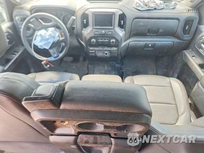 Zdjęcie 8 z 12 samochodu: 2022 CHEVROLET SILVERADO K2500 HEAVY DUTY VIN:1GC1YLE7XNF177731 - miniatura