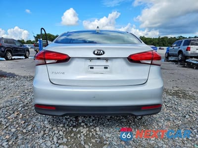 Zdjęcie 6 z 12 samochodu: 2018 KIA FORTE LX VIN:3KPFL4A71JE283778 - miniatura