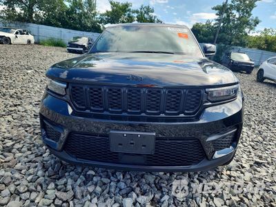 Piąte zdjęcie samochodu w środku: 2024 JEEP GRAND CHEROKEE LAREDO VIN:1C4RJHAG9RC263355 - miniatura
