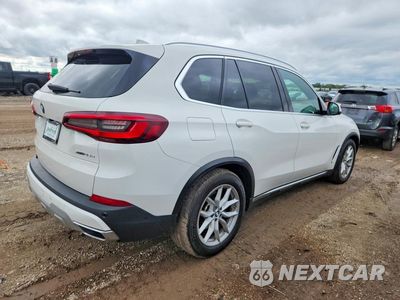 Trzecie zdjęcie samochodu z tyłu: 2021 BMW X5 XDRIVE45E VIN:5UXTA6C02M9E25456 - miniatura