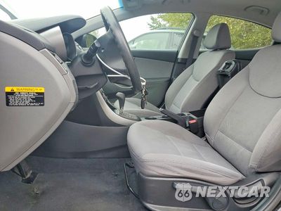 Zdjęcie 7 z 12 samochodu: 2013 HYUNDAI ELANTRA GLS VIN:KMHDH4AE6DU811114 - miniatura