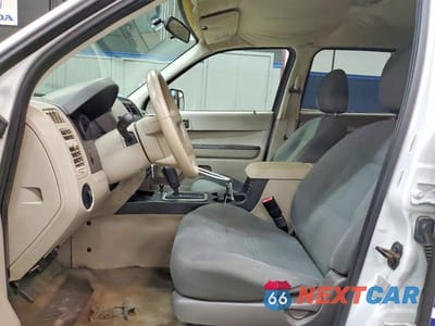 Zdjęcie 7 z 13 samochodu: 2008 FORD ESCAPE XLS VIN:1FMCU92Z18KB15946 - miniatura