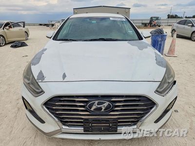 Piąte zdjęcie samochodu w środku: 2018 HYUNDAI SONATA SE VIN:5NPE24AF3JH614751 - miniatura