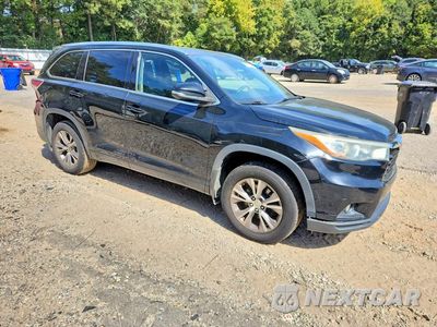 Czwarte zdjęcie samochodu z boku: 2015 TOYOTA HIGHLANDER XLE VIN:5TDJKRFH4FS113231 - miniatura