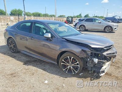 Czwarte zdjęcie samochodu z boku: 2019 TOYOTA CAMRY SE VIN:4T1B11HK5KU262007 - miniatura