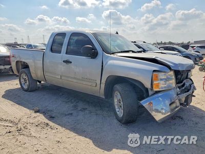 Czwarte zdjęcie samochodu z boku: 2013 CHEVROLET SILVERADO K1500 LT VIN:1GCRKSE74DZ341566 - miniatura