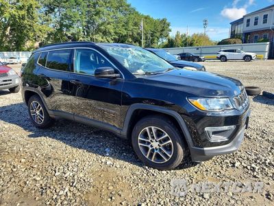 Czwarte zdjęcie samochodu z boku: 2017 JEEP COMPASS LATITUDE VIN:3C4NJDBBXHT609118 - miniatura