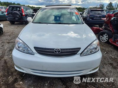 Piąte zdjęcie samochodu w środku: 2004 TOYOTA CAMRY LE VIN:JTDBE32K640286436 - miniatura