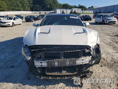 Piąte zdjęcie samochodu w środku: 2018 FORD MUSTANG VIN:1FA6P8TH8J5158814 - miniatura
