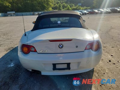 Zdjęcie 6 z 12 samochodu: 2005 BMW Z4 2.5 VIN:4USBT33545LS54965 - miniatura