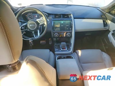 Zdjęcie 8 z 12 samochodu: 2021 JAGUAR E-PACE SPORT VIN:SADF12GX8M1025321 - miniatura