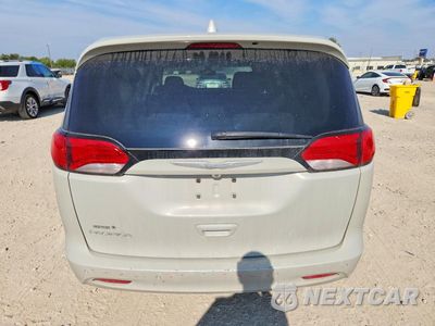 Zdjęcie 6 z 13 samochodu: 2017 CHRYSLER PACIFICA TOURING VIN:2C4RC1DG0HR565796 - miniatura