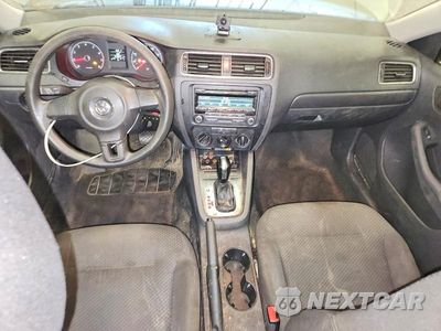Zdjęcie 8 z 12 samochodu: 2012 VOLKSWAGEN JETTA BASE VIN:3VW2K7AJ4CM420894 - miniatura