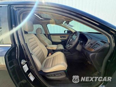 Piąte zdjęcie samochodu w środku: 2018 HONDA CR-V EX VIN:7FARW1H59JE028138 - miniatura