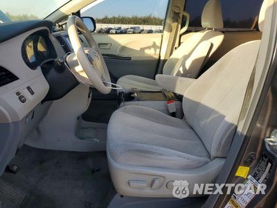 Zdjęcie 7 z 13 samochodu: 2012 TOYOTA SIENNA LE VIN:5TDKK3DC0CS194166 - miniatura