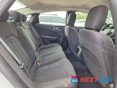 Zdjęcie 10 z 12 samochodu: 2015 CHRYSLER 200 LIMITED VIN:1C3CCCAB9FN560041 - miniatura
