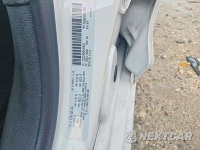Zdjęcie 12 z 12 samochodu: 2016 CHRYSLER 200 LIMITED VIN:1C3CCCABXGN143643 - miniatura