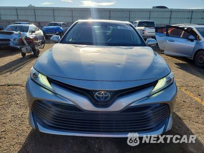 Piąte zdjęcie samochodu w środku: 2019 TOYOTA CAMRY HYBRID XLE VIN:4T1B21HK0KU013272 - miniatura