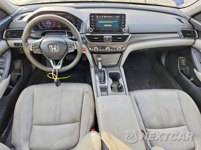 Zdjęcie 8 z 13 samochodu: 2018 HONDA ACCORD EX VIN:1HGCV1F46JA050641 - miniatura