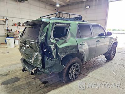 Trzecie zdjęcie samochodu z tyłu: 2021 TOYOTA 4RUNNER TRAIL EDITION VIN:JTEBU5JR8M5885852 - miniatura