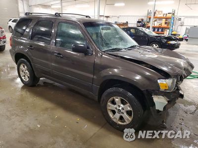 Czwarte zdjęcie samochodu z boku: 2006 FORD ESCAPE XLT VIN:1FMYU031X6KC03675 - miniatura