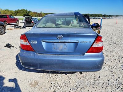 Zdjęcie 6 z 12 samochodu: 2004 TOYOTA CAMRY LE VIN:4T1BE32K24U851303 - miniatura