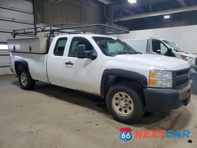 Czwarte zdjęcie samochodu z boku: 2013 CHEVROLET SILVERADO K1500 VIN:1GCRKPE09DZ167882 - miniatura