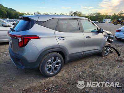 Trzecie zdjęcie samochodu z tyłu: 2026 KIA SELTOS LX VIN:KNDEPCAA6T7916512 - miniatura