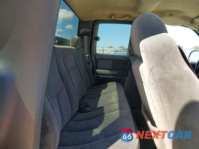 Zdjęcie 10 z 12 samochodu: 2003 CHEVROLET SILVERADO K1500 VIN:2GCEK19T031148774 - miniatura