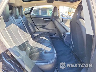 Zdjęcie 10 z 12 samochodu: 2015 TESLA MODEL S 85D VIN:5YJSA1H28FF082636 - miniatura
