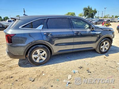 Trzecie zdjęcie samochodu z tyłu: 2024 KIA SORENTO LX VIN:5XYRG4JC1RG309101 - miniatura