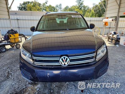 Piąte zdjęcie samochodu w środku: 2015 VOLKSWAGEN TIGUAN S VIN:WVGAV7AX9FW508074 - miniatura