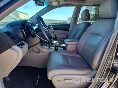 Zdjęcie 7 z 13 samochodu: 2012 TOYOTA HIGHLANDER LIMITED VIN:5TDYK3EH5CS080202 - miniatura