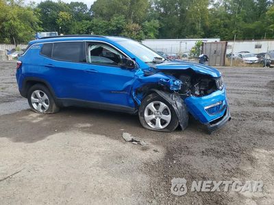Czwarte zdjęcie samochodu z boku: 2021 JEEP COMPASS LATITUDE VIN:3C4NJDBB6MT502979 - miniatura