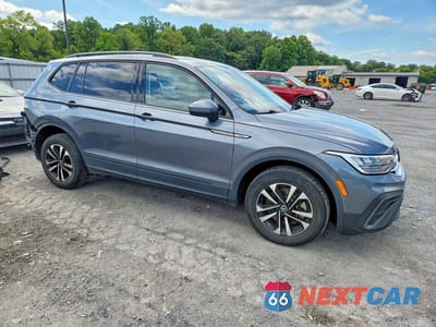 Czwarte zdjęcie samochodu z boku: 2023 VOLKSWAGEN TIGUAN S VIN:3VVFB7AX0PM070373 - miniatura