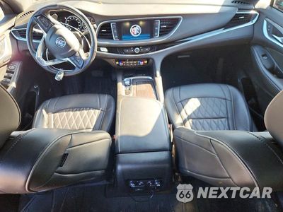 Zdjęcie 8 z 13 samochodu: 2023 BUICK ENCLAVE AVENIR VIN:5GAEVCKW4PJ268176 - miniatura