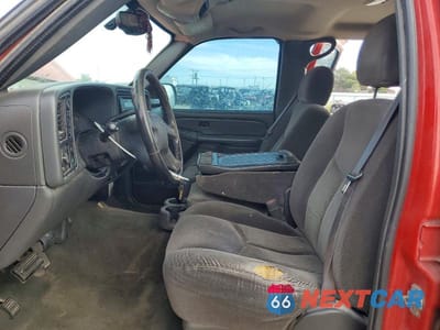 Zdjęcie 7 z 12 samochodu: 2005 CHEVROLET SILVERADO K1500 VIN:2GCEK13T251246622 - miniatura