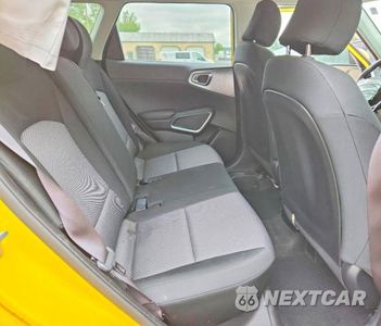 Zdjęcie 10 z 13 samochodu: 2020 KIA SOUL LX VIN:KNDJ23AU6L7060698 - miniatura