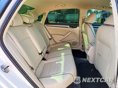 Zdjęcie 10 z 12 samochodu: 2017 VOLKSWAGEN PASSAT R-LINE VIN:1VWDT7A38HC044605 - miniatura