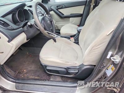 Zdjęcie 7 z 12 samochodu: 2010 KIA FORTE EX VIN:KNAFU4A24A5807502 - miniatura