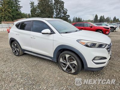 Czwarte zdjęcie samochodu z boku: 2017 HYUNDAI TUCSON SPORT VIN:KM8J33A26HU549327 - miniatura